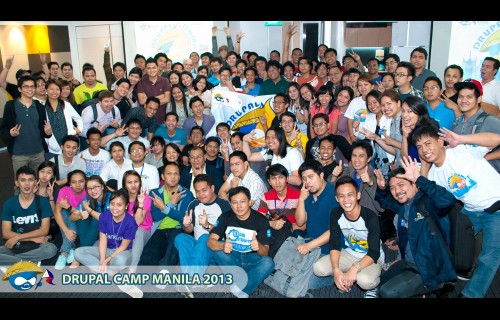 Drupal Camp Manila 2013 Group Picture wacky